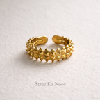 Stud Gold Ring