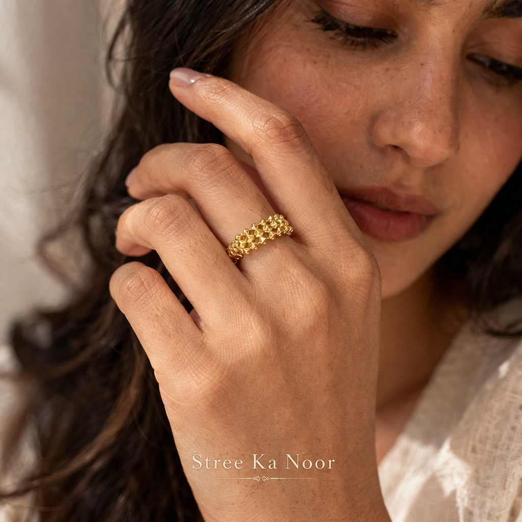 Stud Gold Ring