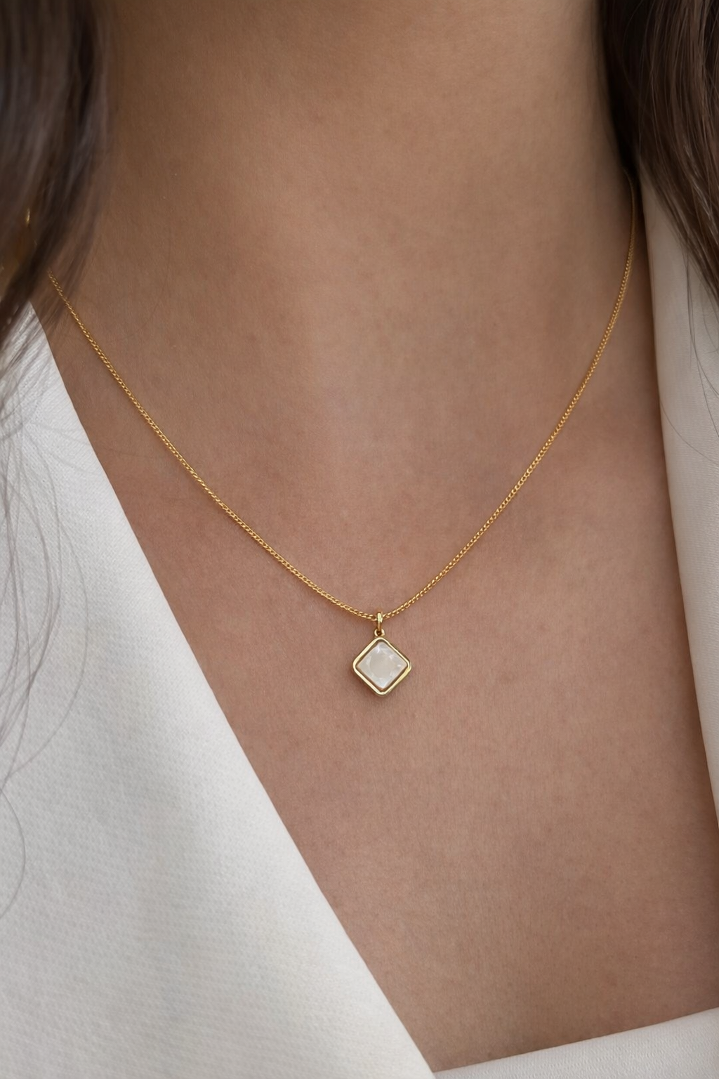 Pearl Glow Pendant