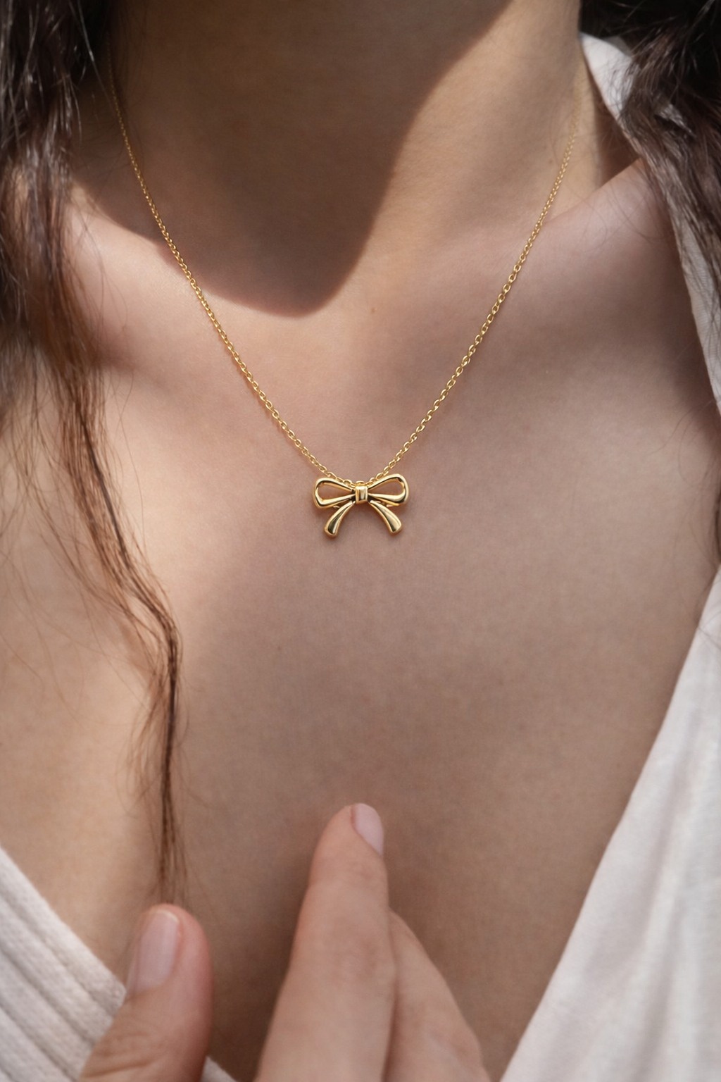 Golden Bow Pendant 🎀